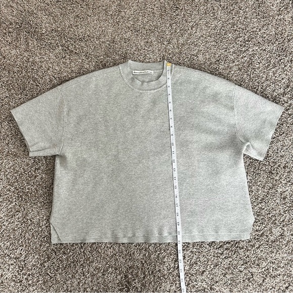A&F Gray Short Sleeve Sweater - Picture 6 of 7